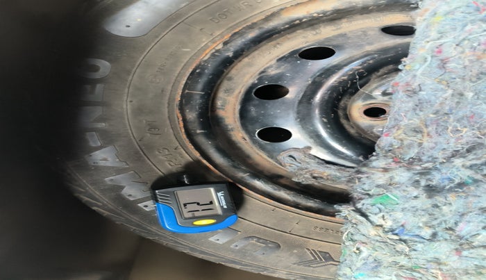 2010 Maruti A Star VXI, Petrol, Manual, 1,11,171 km, tyre