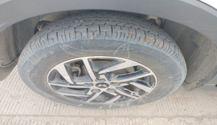 2022 Mahindra XUV300 W8 (O) 1.2 PETROL, Petrol, Manual, 63,701 km, tyre