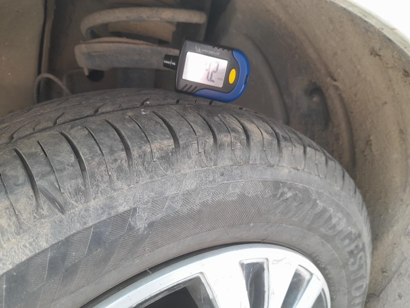 2019 Tata Tiago XZ PETROL, Petrol, Manual, 74,860 km, tyre