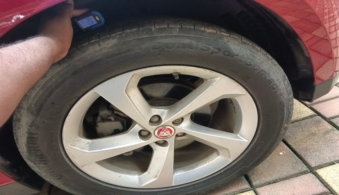 2018 Jaguar F- PACE PRESTIGE 2.0 DIESEL, Diesel, Automatic, 1,16,783 km, tyre