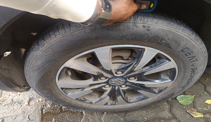 2017 Maruti S Cross ZETA 1.3, Diesel, Manual, 1,35,900 km, tyre