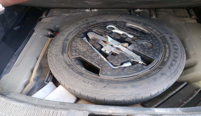 2017 Maruti S Cross ZETA 1.3, Diesel, Manual, 1,35,900 km, tyre