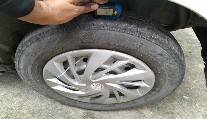 2019 Maruti New Wagon-R LXI 1.0, Petrol, Manual, 61,037 km, tyre