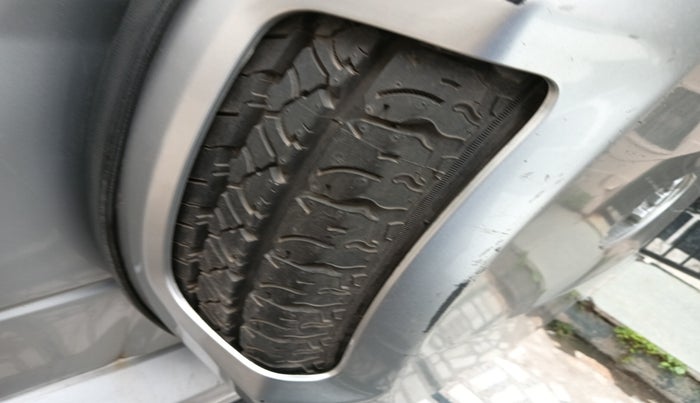 2015 Mahindra TUV300 T8, Diesel, Manual, 63,814 km, tyre