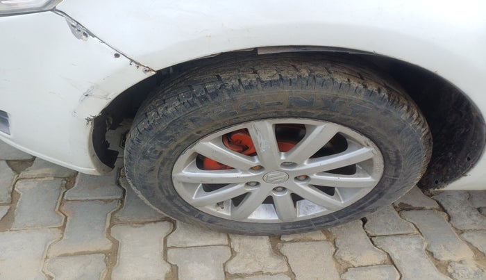 2013 Maruti SX4 ZDI, Diesel, Manual, 1,37,486 km, tyre