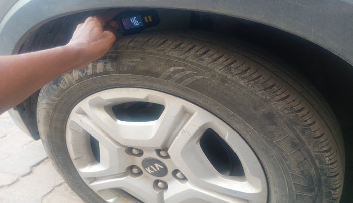 2020 KIA SONET HTK PLUS 1.0 IMT, Petrol, Manual, 53,000 km, tyre