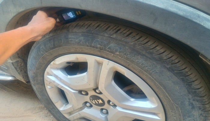 2020 KIA SONET HTK PLUS 1.0 IMT, Petrol, Manual, 53,000 km, tyre