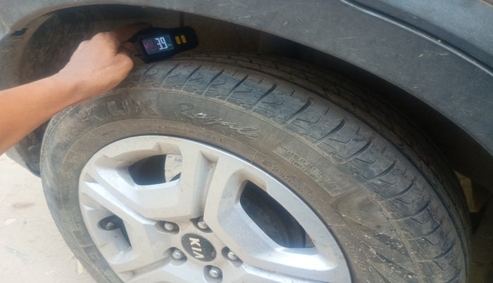 2020 KIA SONET HTK PLUS 1.0 IMT, Petrol, Manual, 53,000 km, tyre