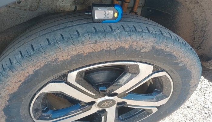 2021 Tata NEXON EV XZ PLUS, Electric, Automatic, 1,05,125 km, tyre