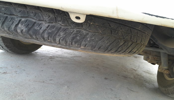 2015 Toyota Fortuner 3.0 4X2 AT, Diesel, Automatic, 1,40,867 km, tyre