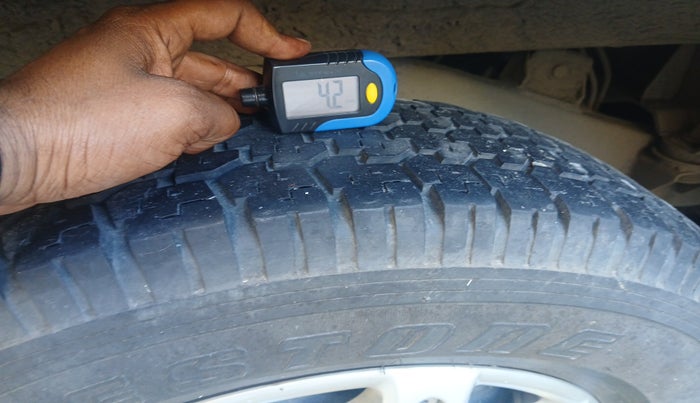 2020 Mahindra Bolero B6 (O), Diesel, Manual, 60,563 km, tyre