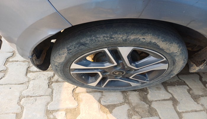 2019 Tata Tiago XZ PLUS PETROL, Petrol, Manual, 1,45,408 km, tyre