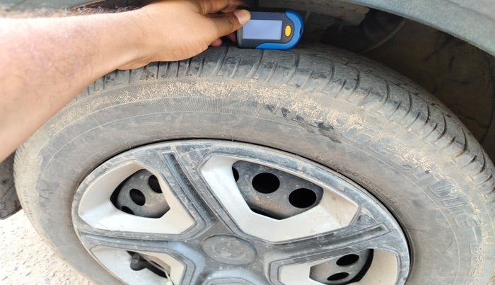 2016 Hyundai Creta E PLUS 1.6 PETROL, Petrol, Manual, 1,06,000 km, tyre