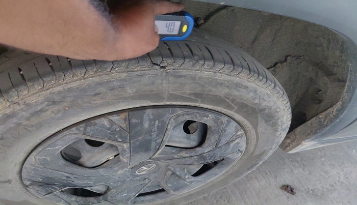 2022 Tata PUNCH ADVENTURE MT, Petrol, Manual, 79,785 km, tyre