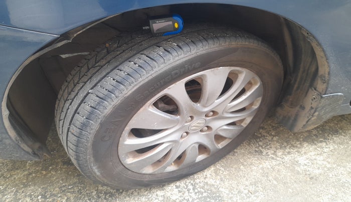 2017 Maruti Baleno ZETA PETROL 1.2, Petrol, Manual, 28,727 km, tyre