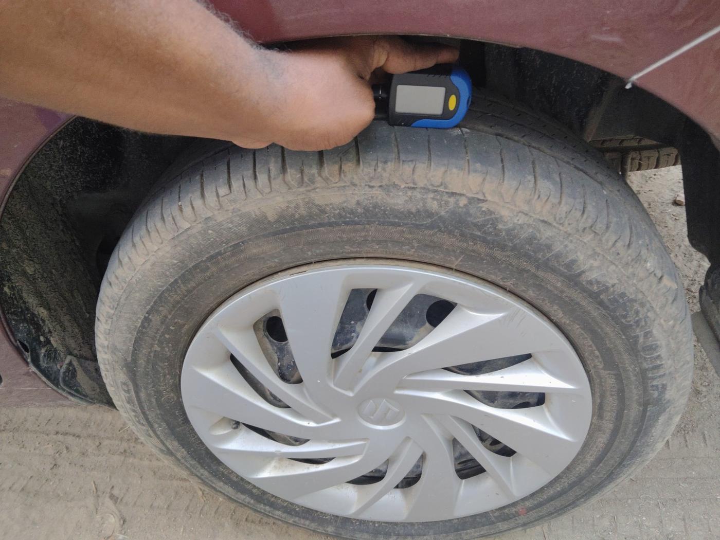 2023 Maruti Ertiga VXI SHVS, Petrol, Manual, 22,886 km, tyre