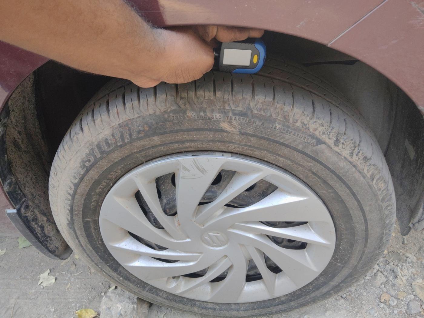 2023 Maruti Ertiga VXI SHVS, Petrol, Manual, 22,886 km, tyre
