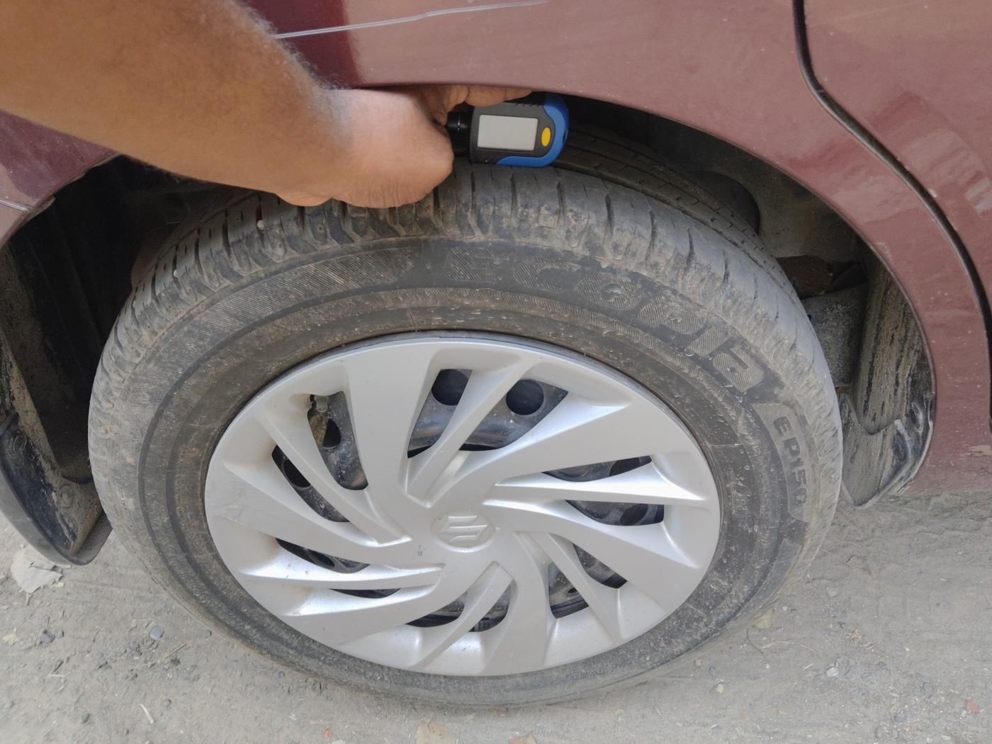 2023 Maruti Ertiga VXI SHVS, Petrol, Manual, 22,886 km, tyre