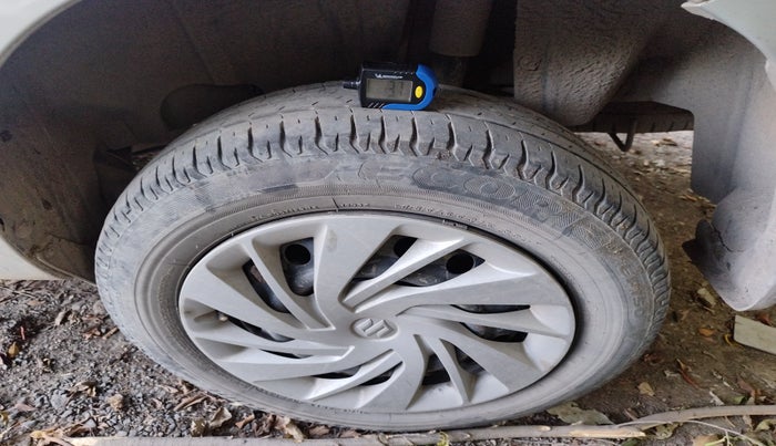 2022 Maruti Ertiga VXI CNG, Petrol, Manual, 75,731 km, tyre