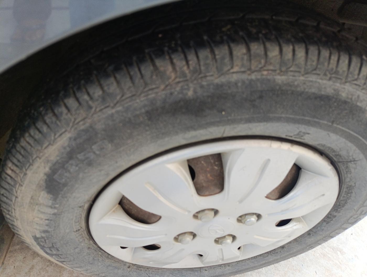 2010 Hyundai i10 MAGNA 1.2, Petrol, Manual, 33,612 km, tyre