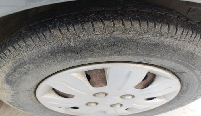 2010 Hyundai i10 MAGNA 1.2, Petrol, Manual, 33,612 km, tyre