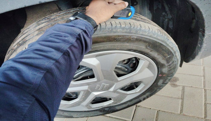 2024 Maruti BREZZA LXI S- CNG, Petrol, Manual, 36,758 km, tyre