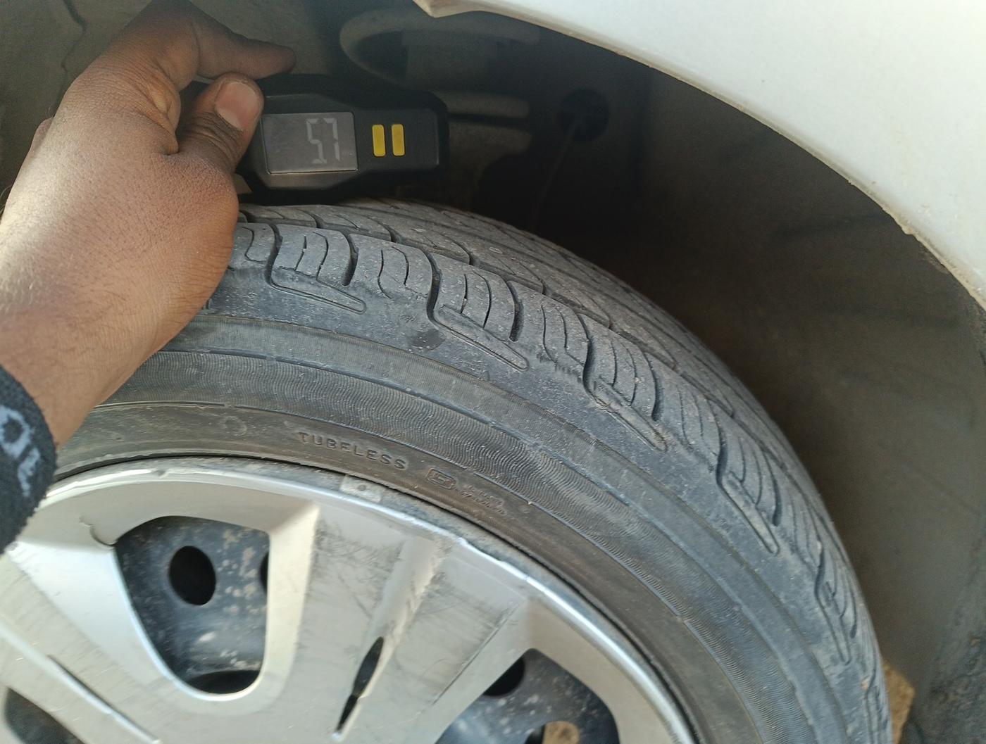 2013 Maruti Wagon R 1.0 VXI, Petrol, Manual, 71,400 km, tyre
