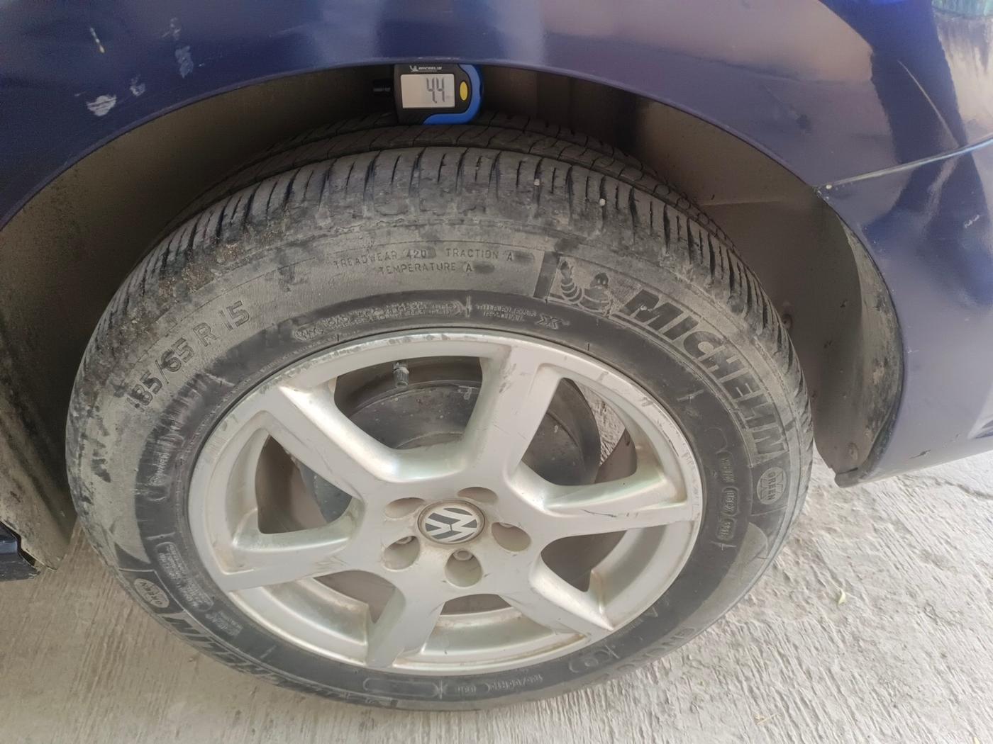 2013 Volkswagen Vento HIGHLINE PETROL AT, Petrol, Automatic, 85,000 km, tyre