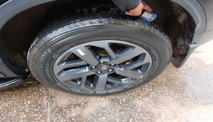 2023 Tata Safari XZA PLUS, Diesel, Automatic, 31,000 km, tyre