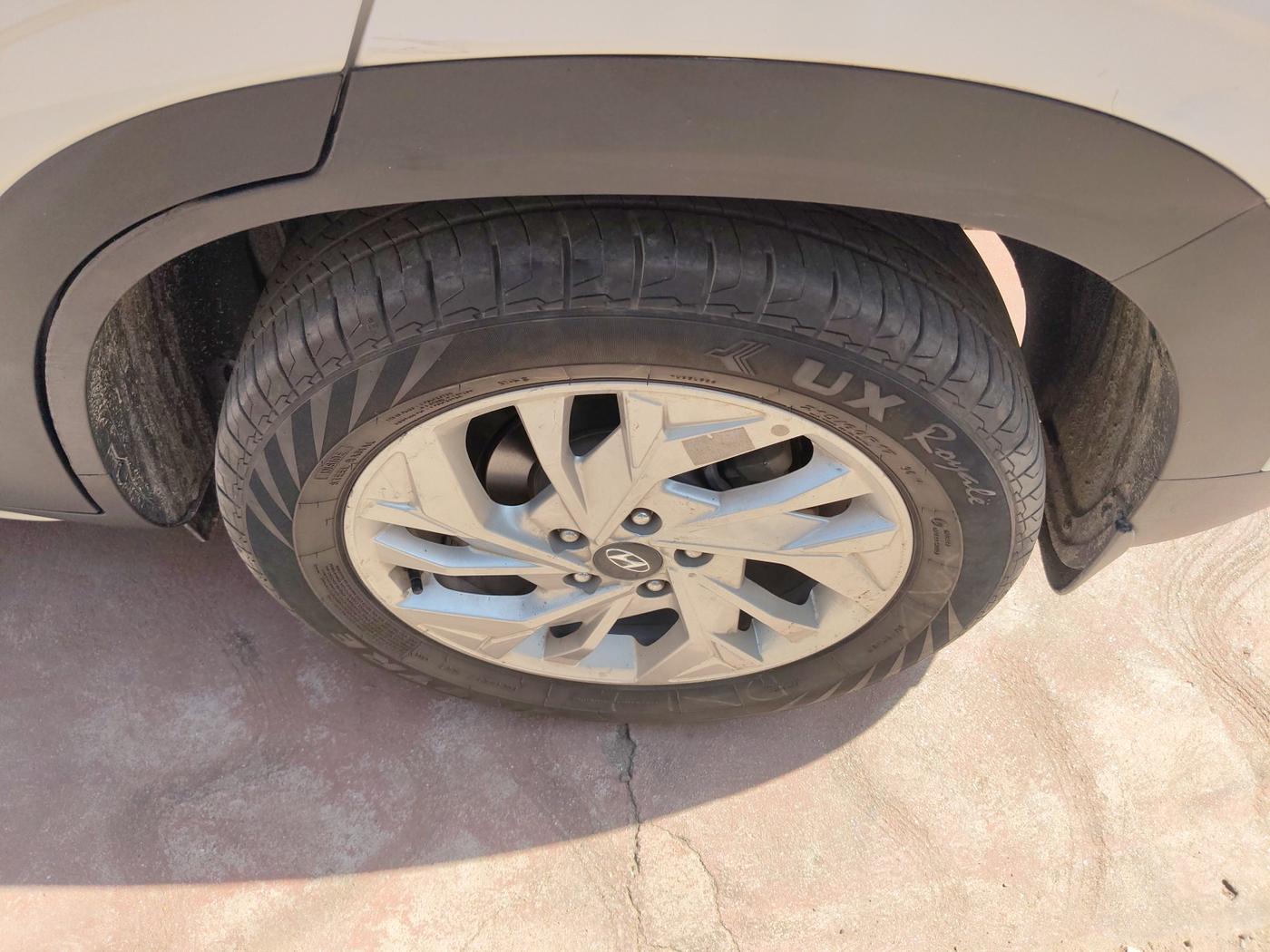 2022 Hyundai Creta SX IVT 1.5 PETROL, Petrol, Automatic, 17,791 km, tyre