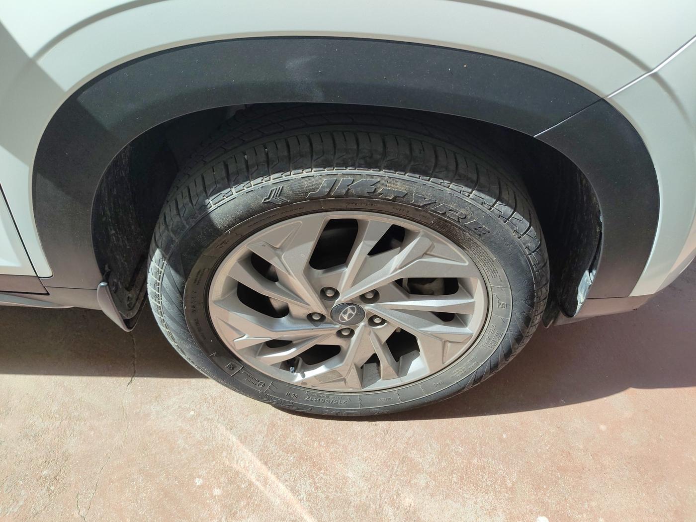 2022 Hyundai Creta SX IVT 1.5 PETROL, Petrol, Automatic, 17,791 km, tyre