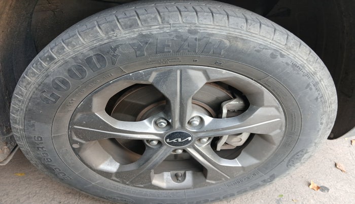 2022 KIA SELTOS HTK PLUS 1.5, Petrol, Manual, 66,510 km, tyre