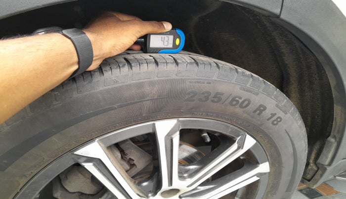 2023 Mahindra XUV700 AX 7 D AT 7 STR, Diesel, Automatic, 73,678 km, tyre