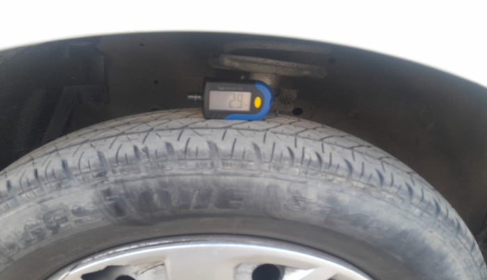 2013 Maruti Swift LDI, Diesel, Manual, 1,47,777 km, tyre