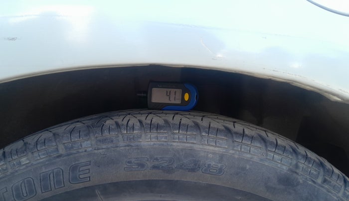 2013 Maruti Swift LDI, Diesel, Manual, 1,47,777 km, tyre
