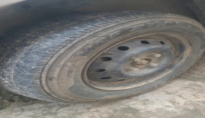 2010 Maruti A Star VXI, Petrol, Manual, 55,282 km, tyre