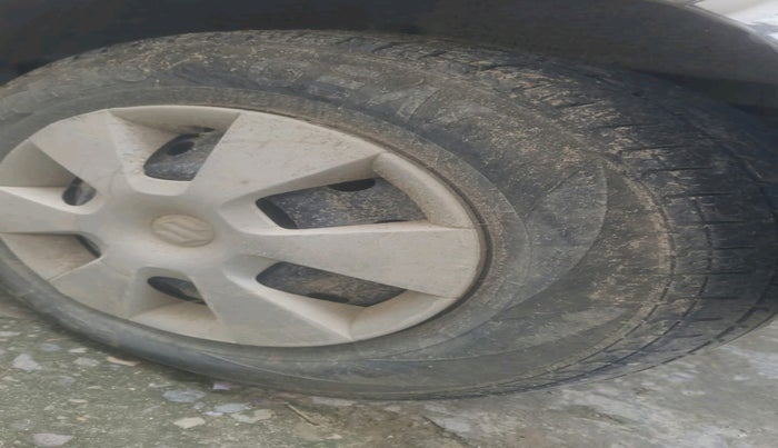 2010 Maruti A Star VXI, Petrol, Manual, 55,282 km, tyre