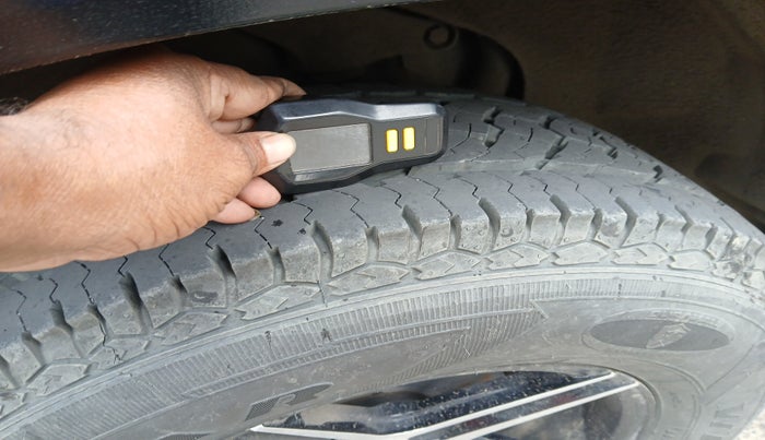 2021 Tata Harrier XMA 2.0L KRYOTEC, Diesel, Automatic, 76,215 km, tyre