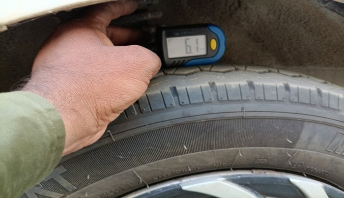 2018 Maruti Eeco 5 STR WITH A/C+HTR, Petrol, Manual, 1,01,405 km, tyre