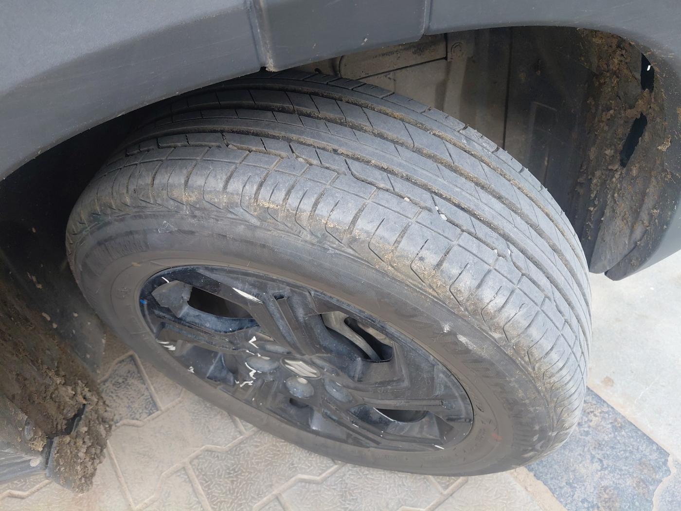 2023 Maruti BREZZA ZXI S-CNG, Petrol, Manual, 75,472 km, tyre