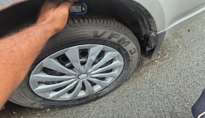 2010 Maruti Swift Dzire VXI, Petrol, Manual, 12,345 km, tyre