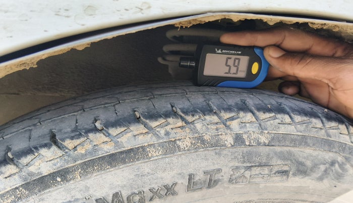 2021 Maruti Eeco 5 STR WITH A/C+HTR, Petrol, Manual, 52,876 km, tyre