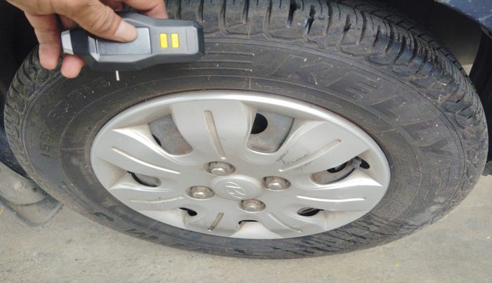 2010 Hyundai i10 MAGNA 1.2, Petrol, Manual, 1,05,838 km, tyre