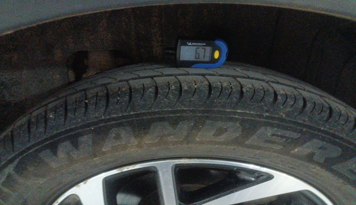2024 Mahindra XUV 3XO AX5L 1.2 TGDi, Petrol, Manual, 15,566 km, tyre