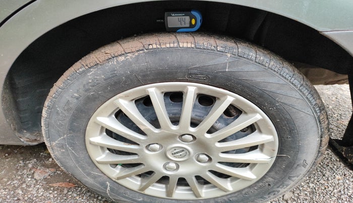 2012 Nissan Sunny XL, Petrol, Manual, 40,680 km, tyre