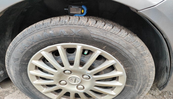 2012 Nissan Sunny XL, Petrol, Manual, 40,680 km, tyre