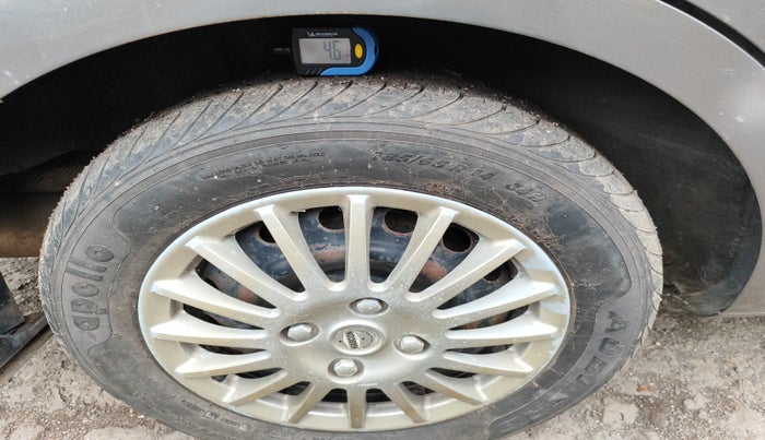 2012 Nissan Sunny XL, Petrol, Manual, 40,680 km, tyre