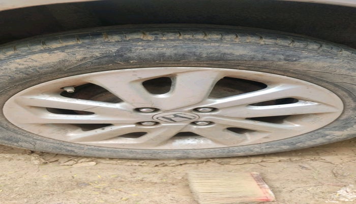 2014 Honda Mobilio 1.5L I-DTEC V, Diesel, Manual, 1,45,000 km, tyre