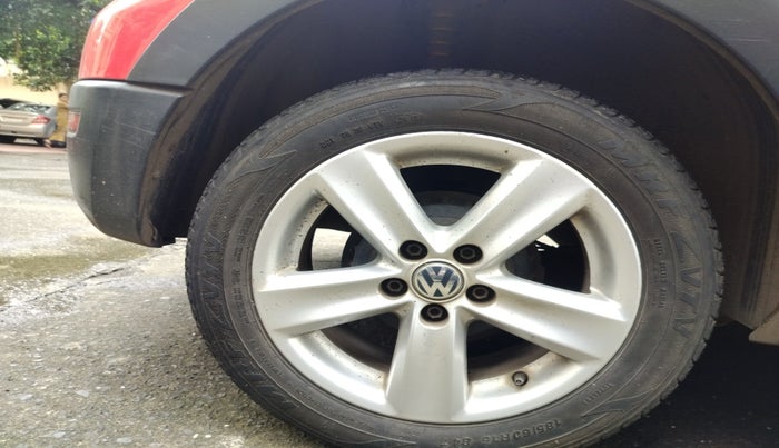 2016 Volkswagen Polo HIGHLINE1.2L, Petrol, Manual, 39,153 km, tyre