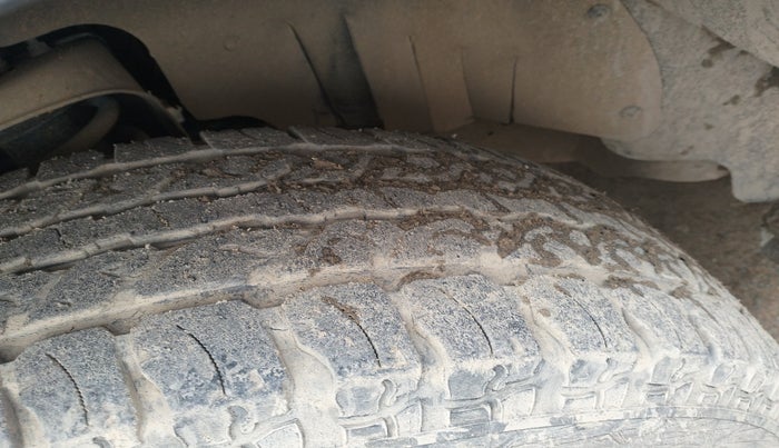 2022 Mahindra Thar LX HT PETROL 4WD MT, Petrol, Manual, 38,124 km, tyre